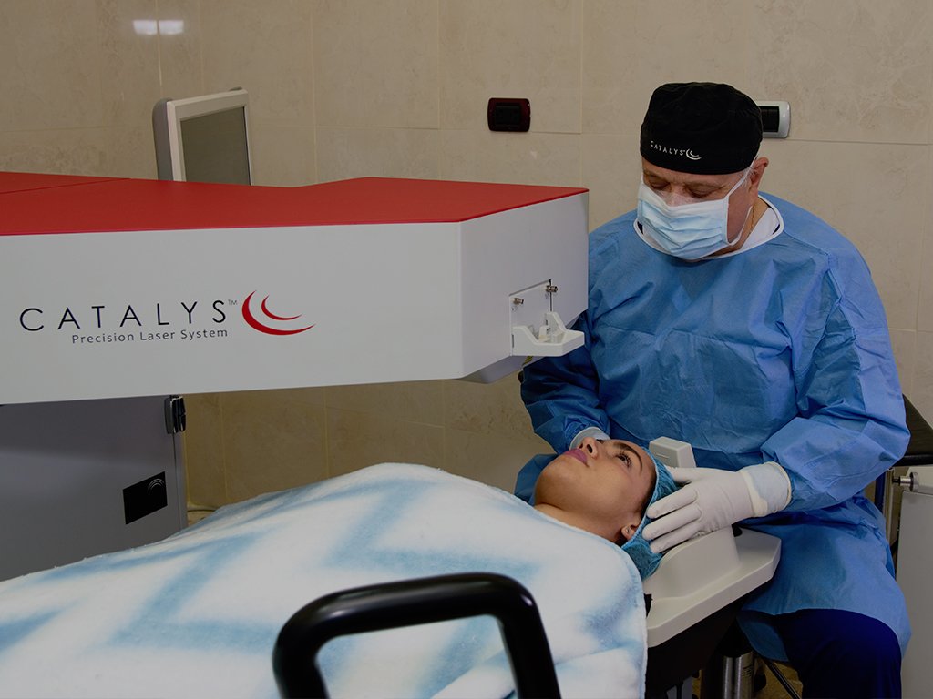 Femtosegundo vs. facoemulsificación tradicional: ¿cuál te conviene?